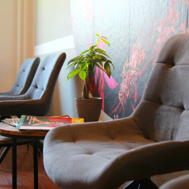 Wartebereich Zahnwohlpraxis Sandra Wollgramm Chemnitz